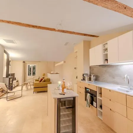 Exceptional Duplex For 5 Or 6 Guests With Sea And Market Views أنتيب